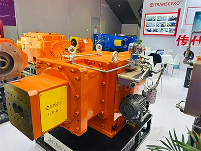CRPAシリーズ ギヤボックス 平行同方向回転二軸押出機用
